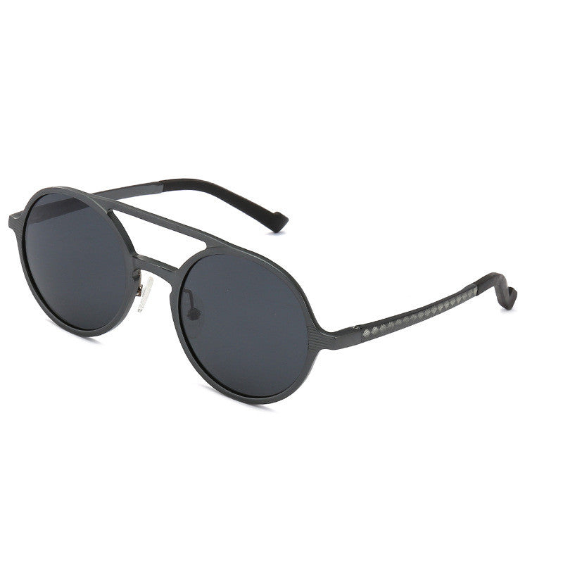 Trendy black round sunglasses with dark lenses, FashionRay modern eyewear