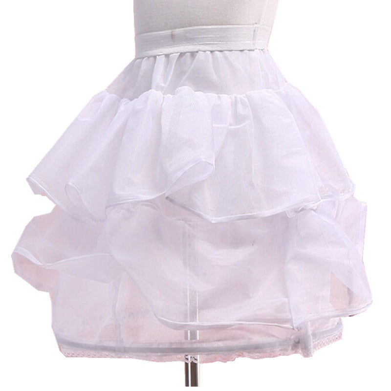 White layered tulle petticoat skirt on mannequin, FashionRay trendy affordable style